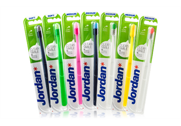 Зубна щітка Jordan Clean Smile (середня) - купити в інтернет-магазині Юнимед