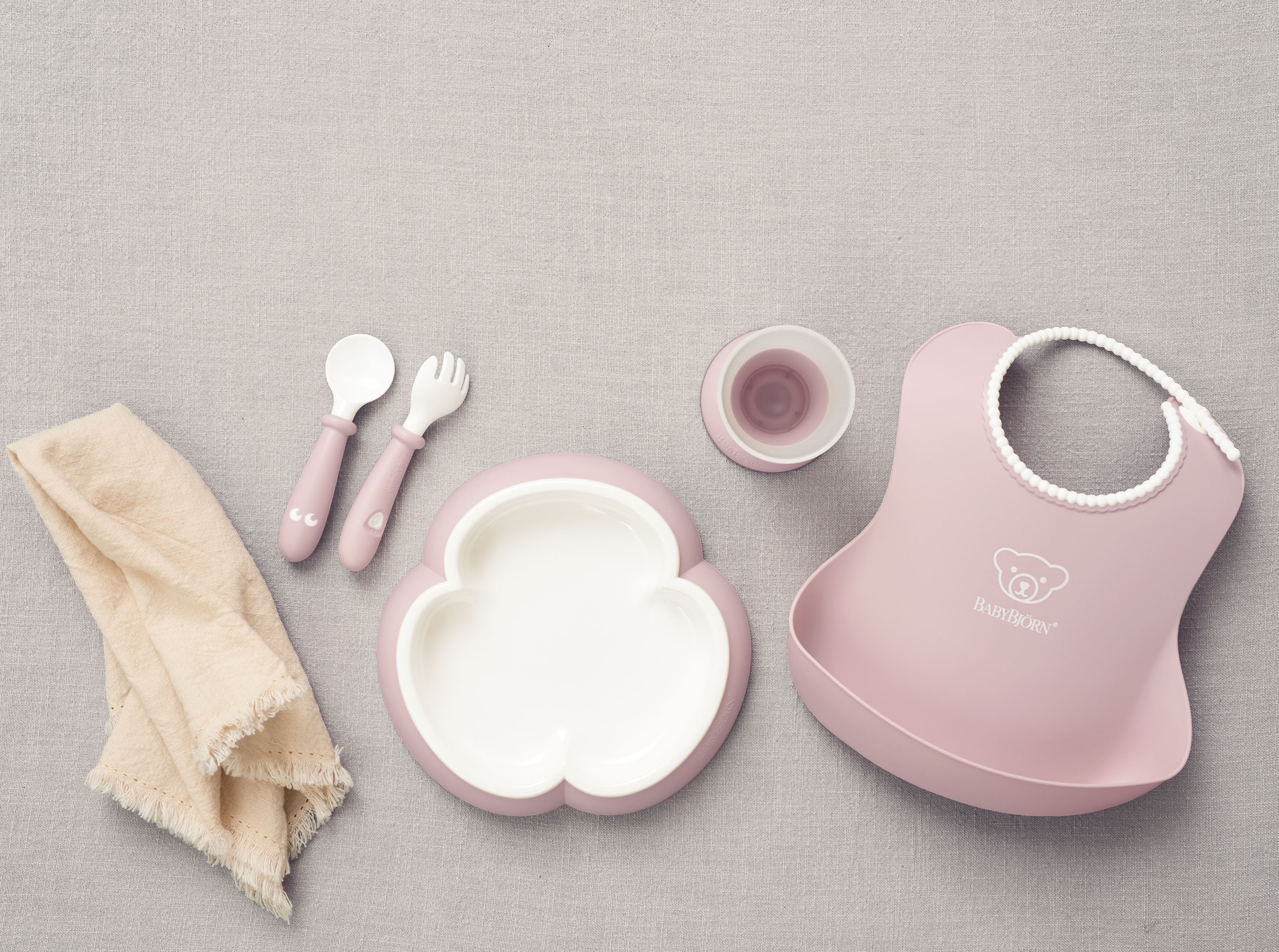 Дитячий набір Baby Dinner Set Powder Pink (тарілка, ложка, слюнявчик та чашечка) - купити в інтернет-магазині Юнимед